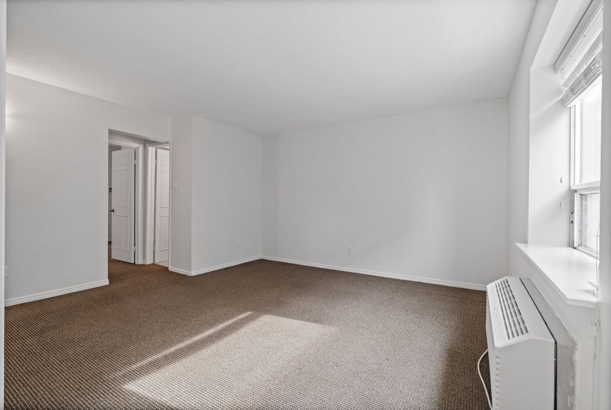 1383 Bathurst Street Toronto 1383 Bathurst Street Toronto