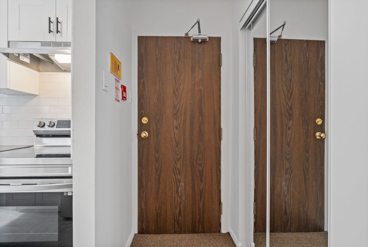 1383 Bathurst Street Toronto 1383 Bathurst Street Toronto