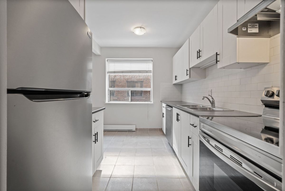 1383 Bathurst Street Toronto 1383 Bathurst Street Toronto