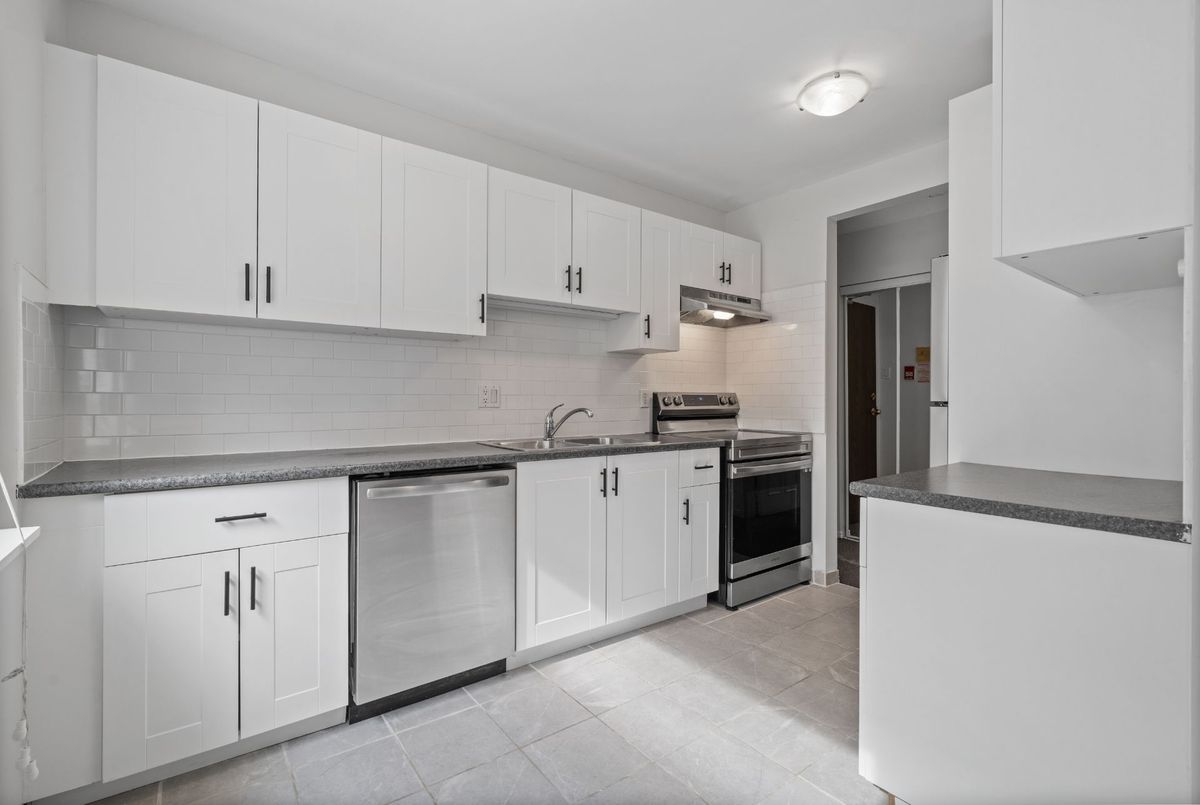 1383 Bathurst Street Toronto 1383 Bathurst Street Toronto