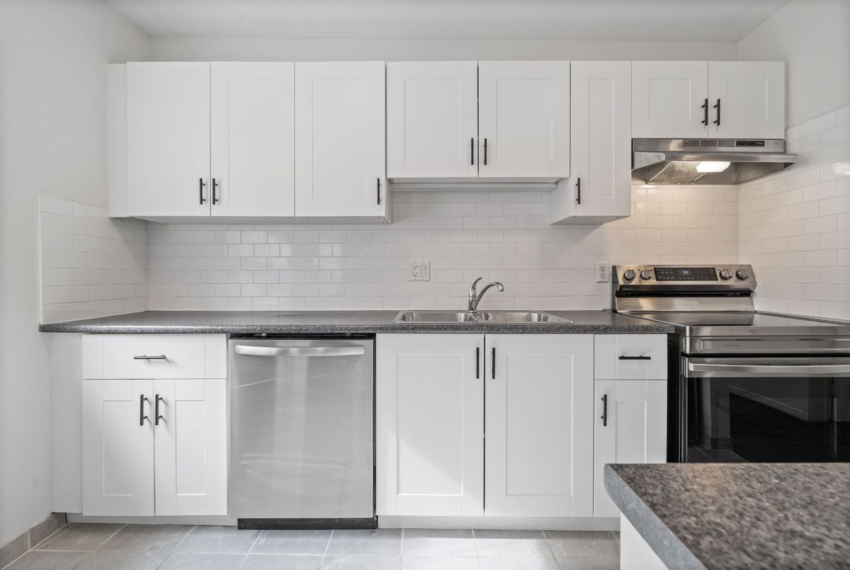 1383 Bathurst Street Toronto 1383 Bathurst Street Toronto