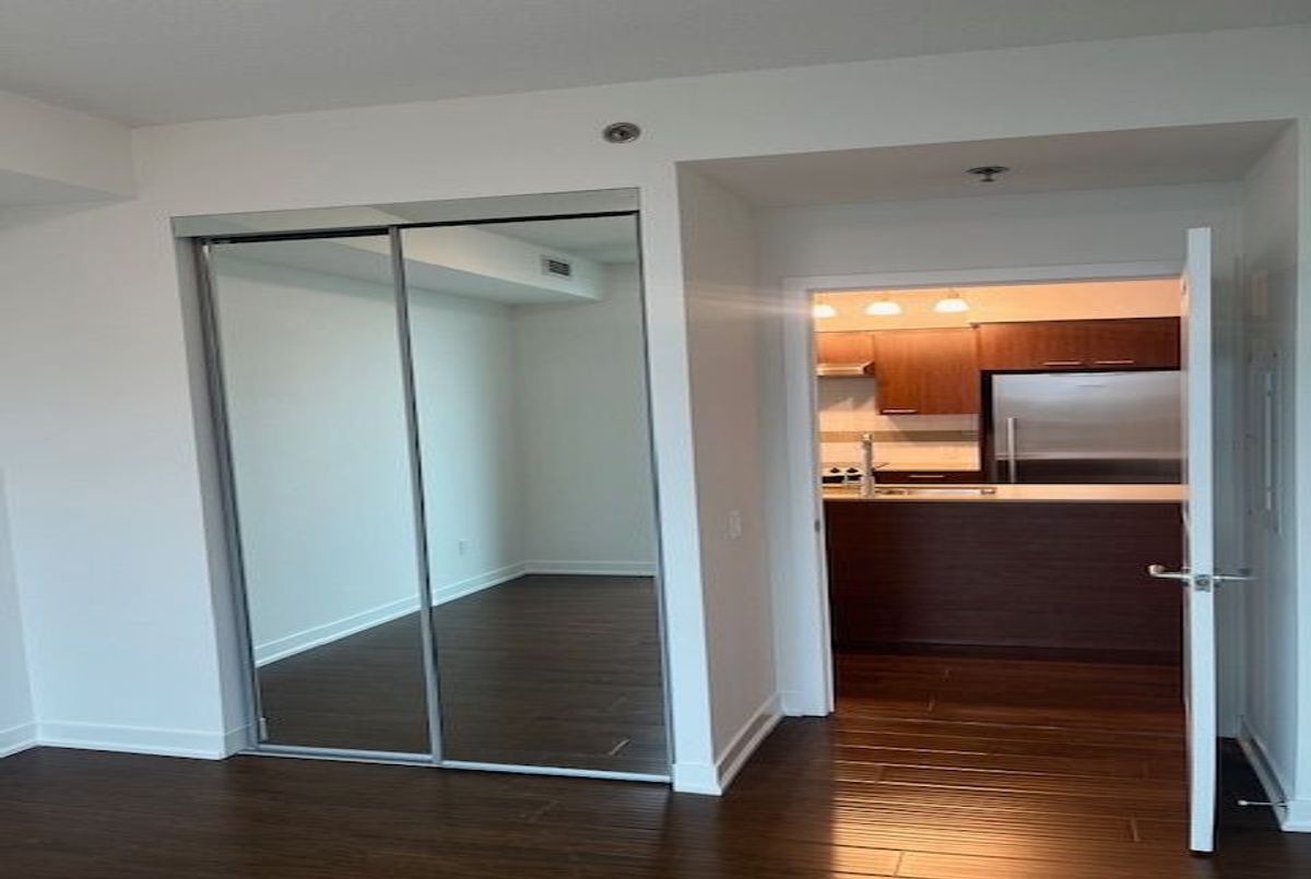 320 Tweedsmuir Avenue Toronto 320 Tweedsmuir Avenue Toronto