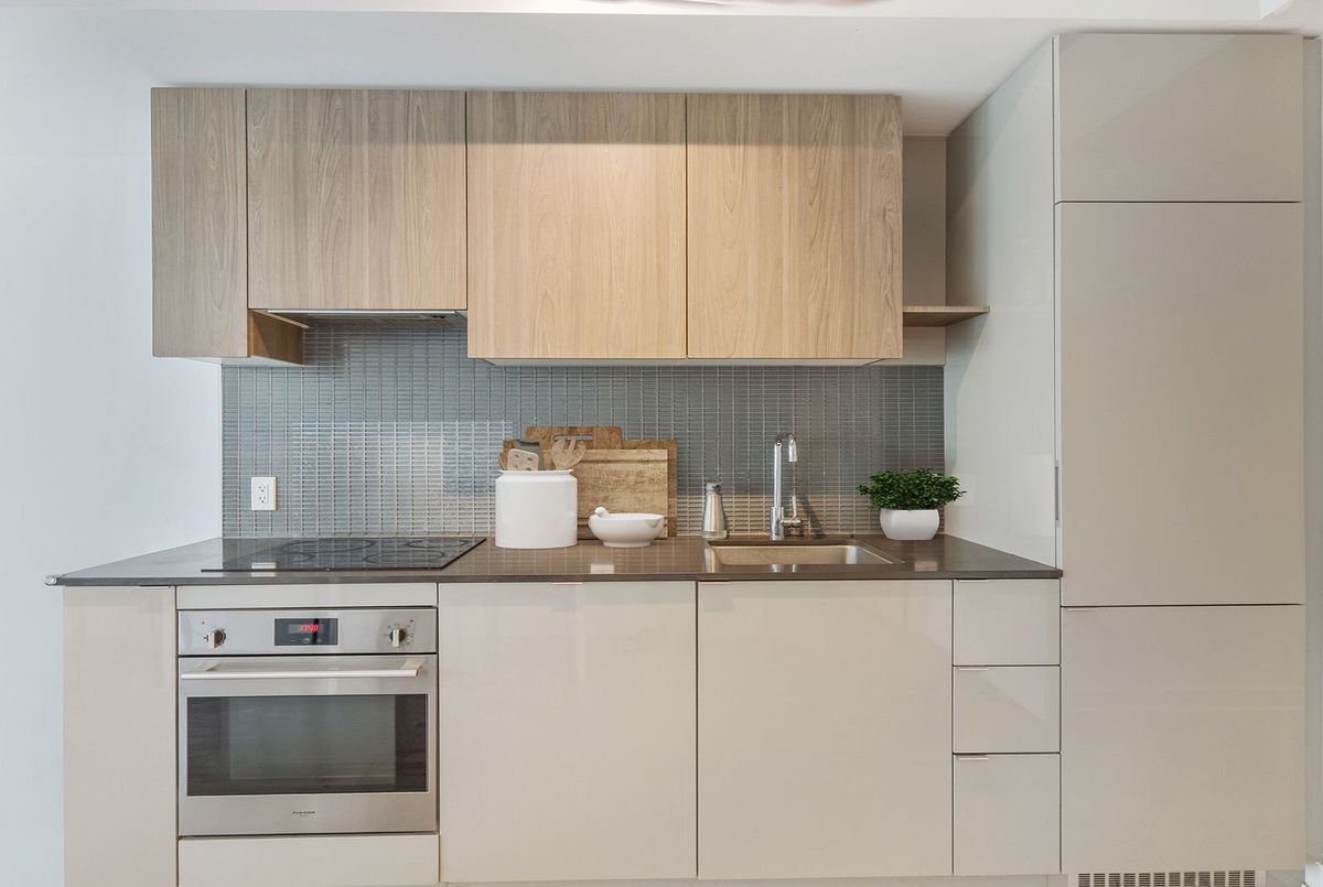 161 Roehampton Avenue Toronto 161 Roehampton Avenue Toronto