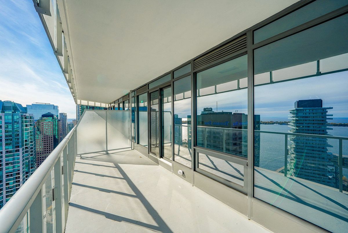 28 Freeland Street Toronto 28 Freeland Street Toronto