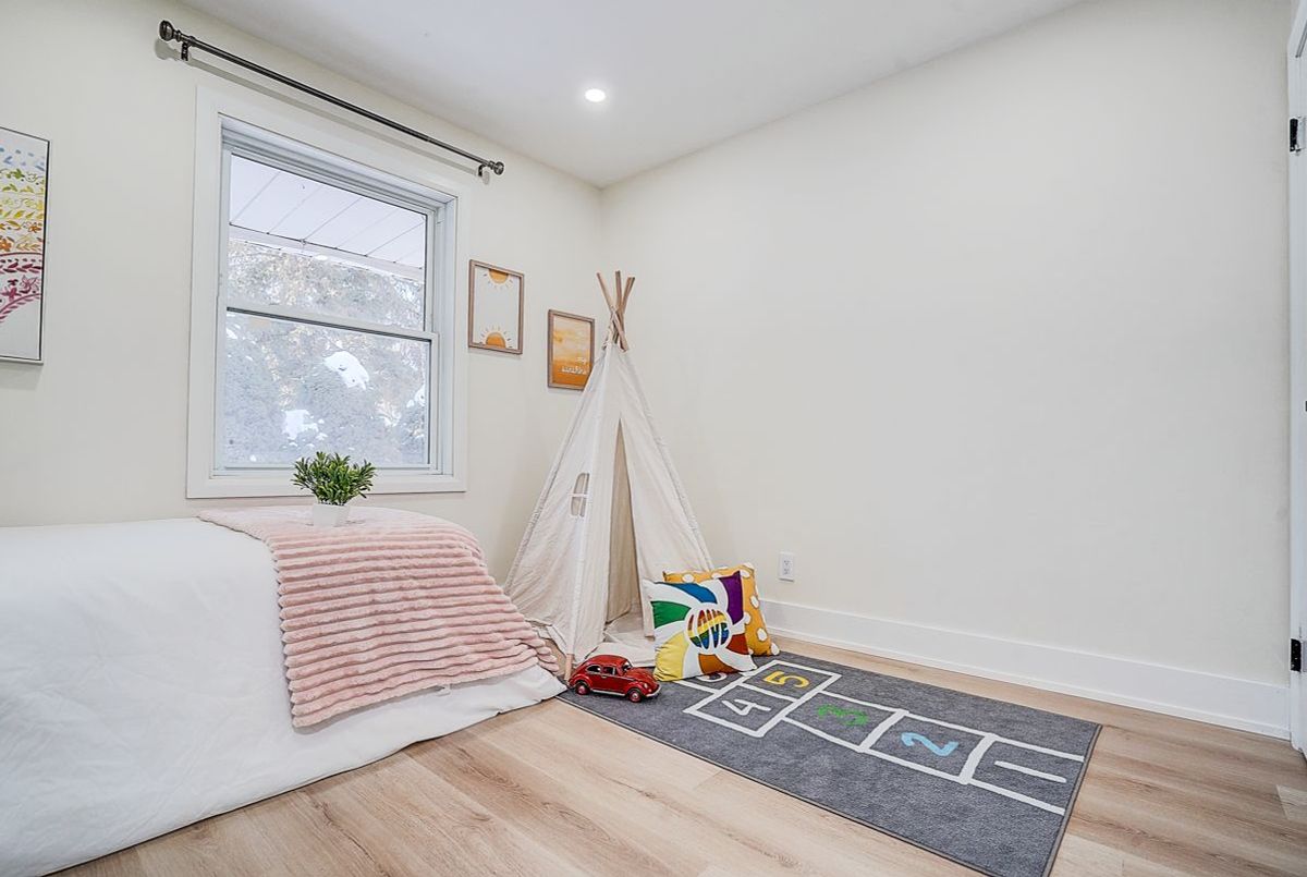 15 Crossburn Drive Toronto 15 Crossburn Drive Toronto