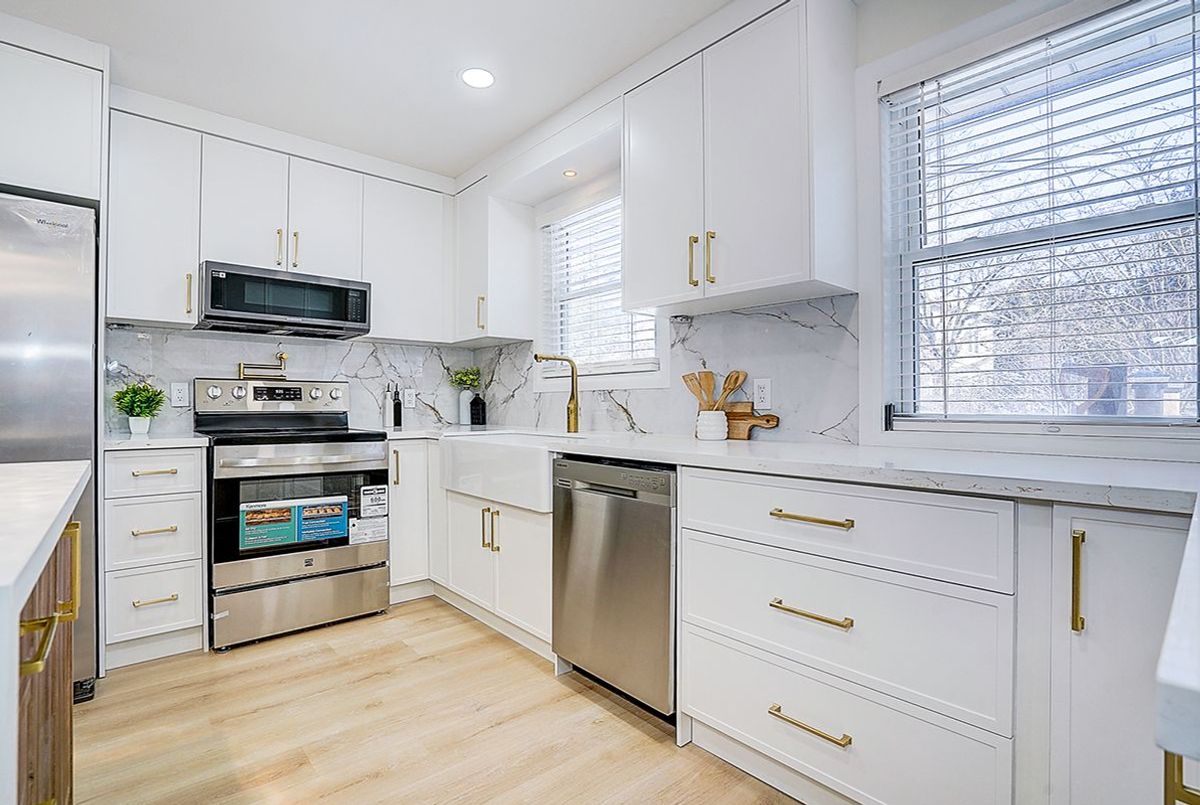 15 Crossburn Drive Toronto 15 Crossburn Drive Toronto