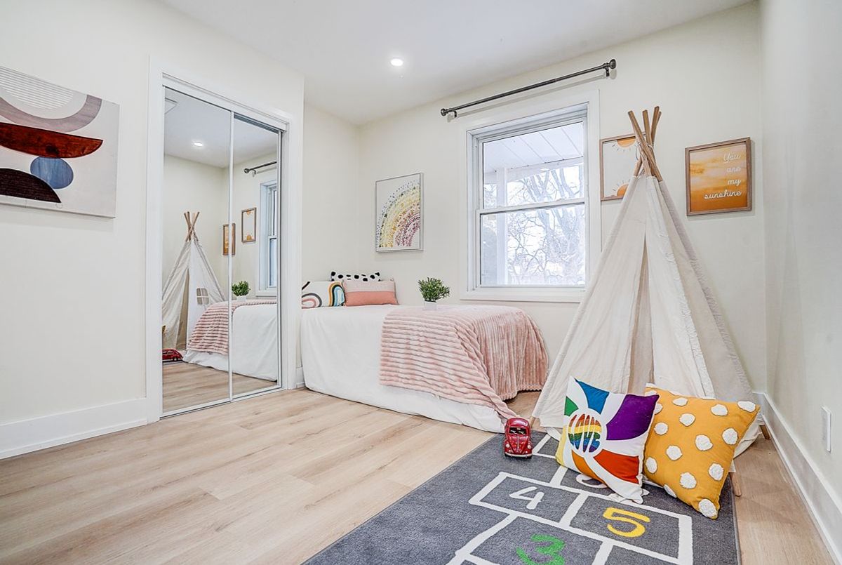 15 Crossburn Drive Toronto 15 Crossburn Drive Toronto