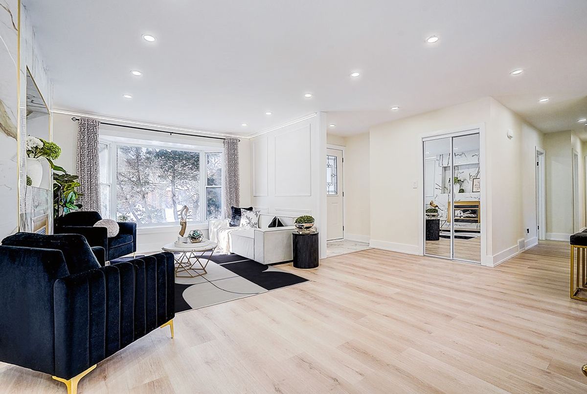 15 Crossburn Drive Toronto 15 Crossburn Drive Toronto