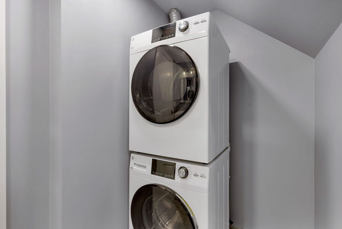 16 Rosemount Avenue Toronto 16 Rosemount Avenue Toronto