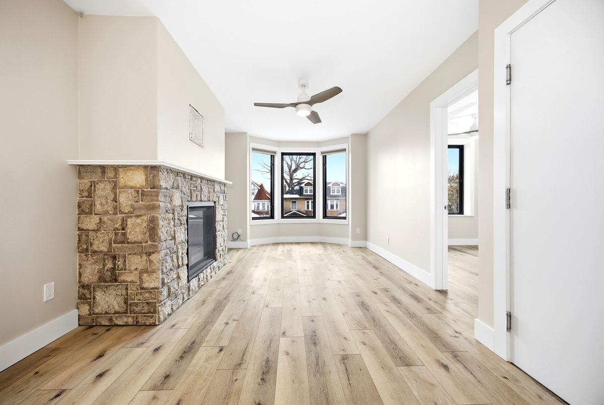 16 Rosemount Avenue Toronto 16 Rosemount Avenue Toronto