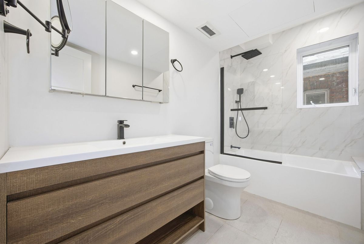 16 Rosemount Avenue Toronto 16 Rosemount Avenue Toronto