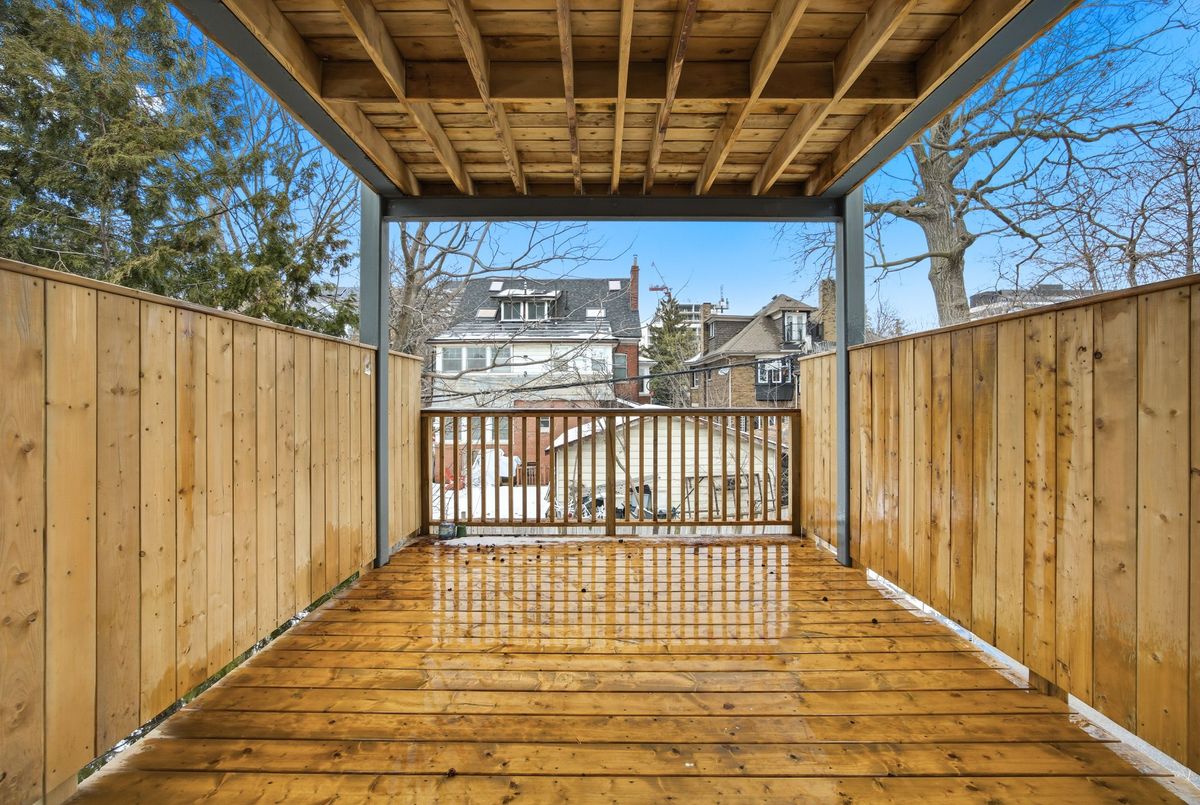 16 Rosemount Avenue Toronto 16 Rosemount Avenue Toronto