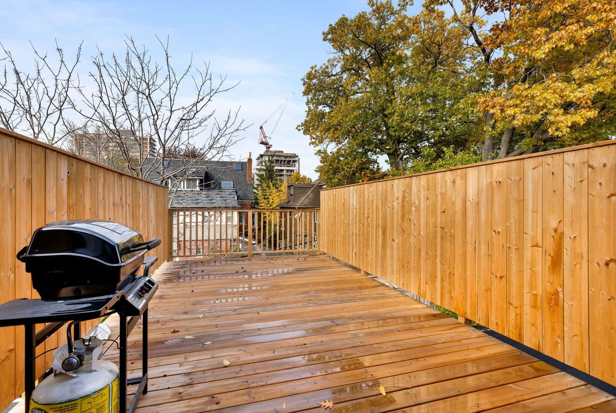 16 Rosemount Avenue Toronto 16 Rosemount Avenue Toronto