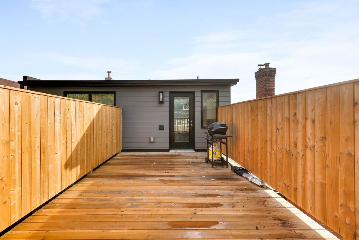 16 Rosemount Avenue Toronto 16 Rosemount Avenue Toronto