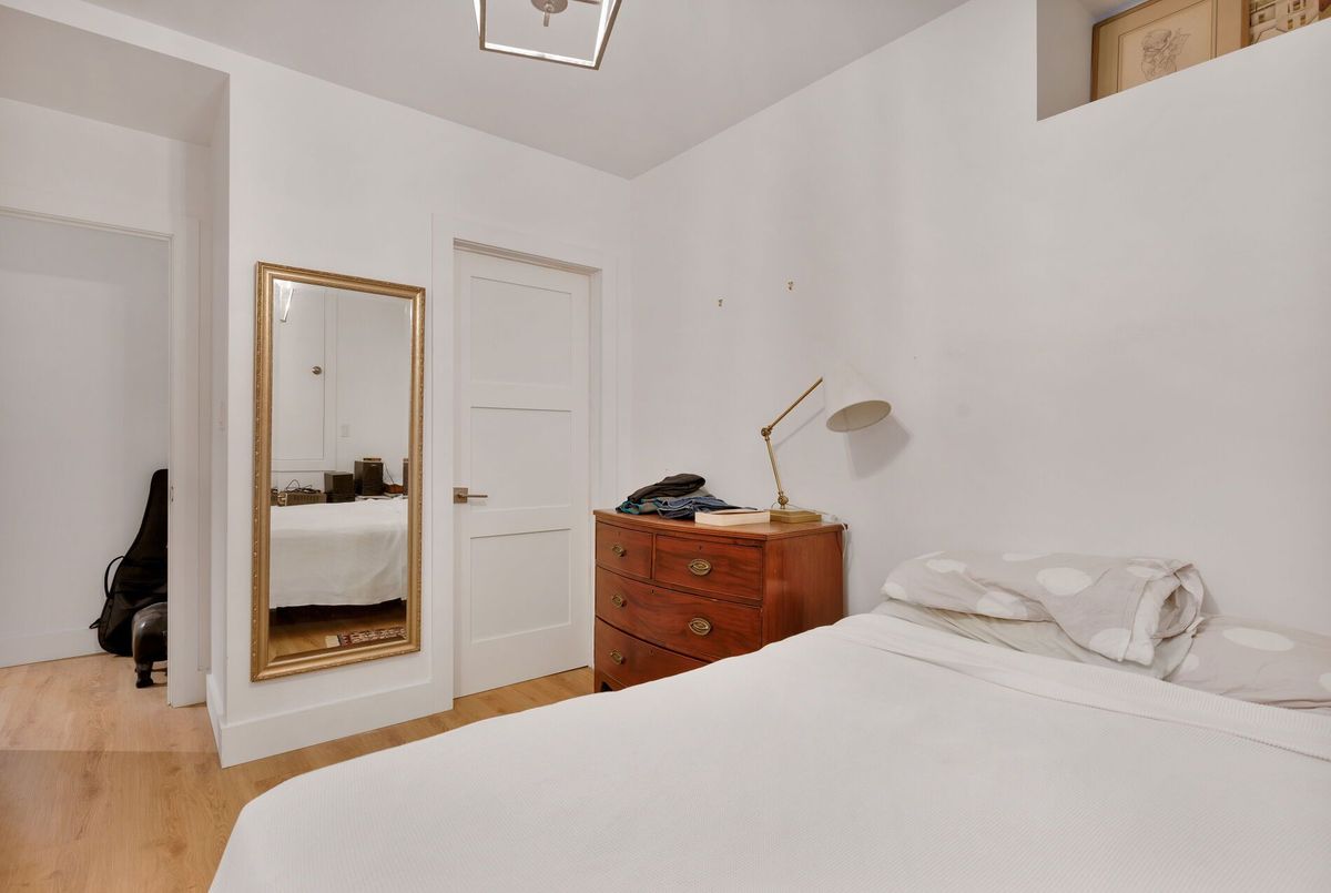 16 Rosemount Avenue Toronto 16 Rosemount Avenue Toronto