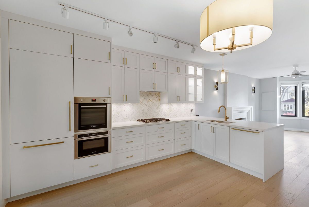 16 Rosemount Avenue Toronto 16 Rosemount Avenue Toronto