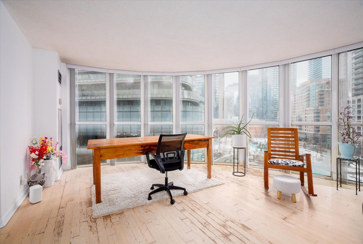 24 Wellesley Street W Toronto 24 Wellesley Street W Toronto