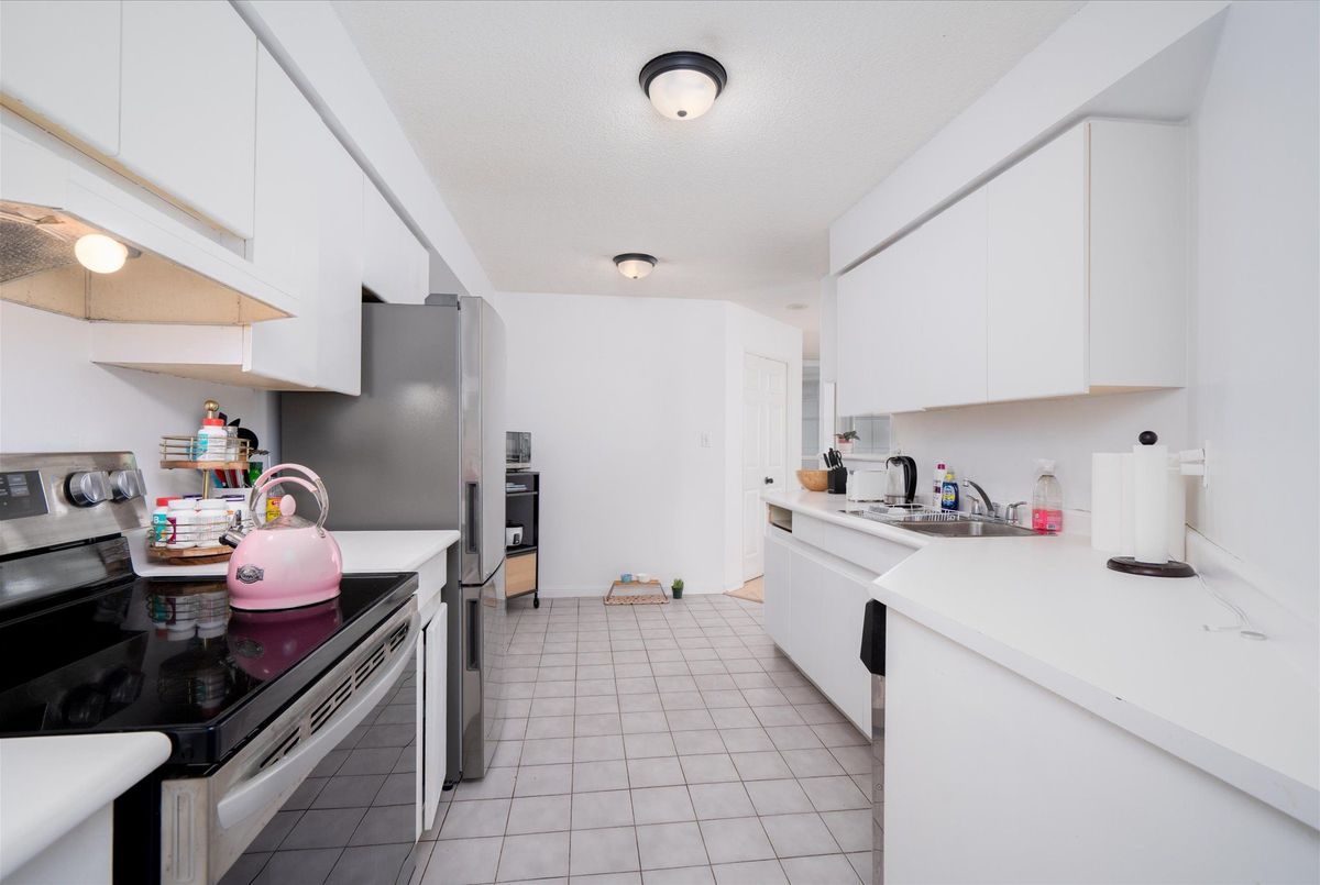 24 Wellesley Street W Toronto 24 Wellesley Street W Toronto