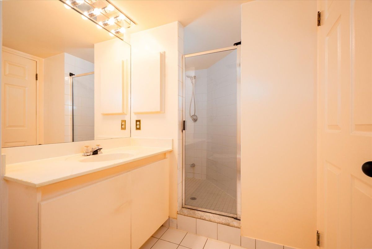 24 Wellesley Street W Toronto 24 Wellesley Street W Toronto