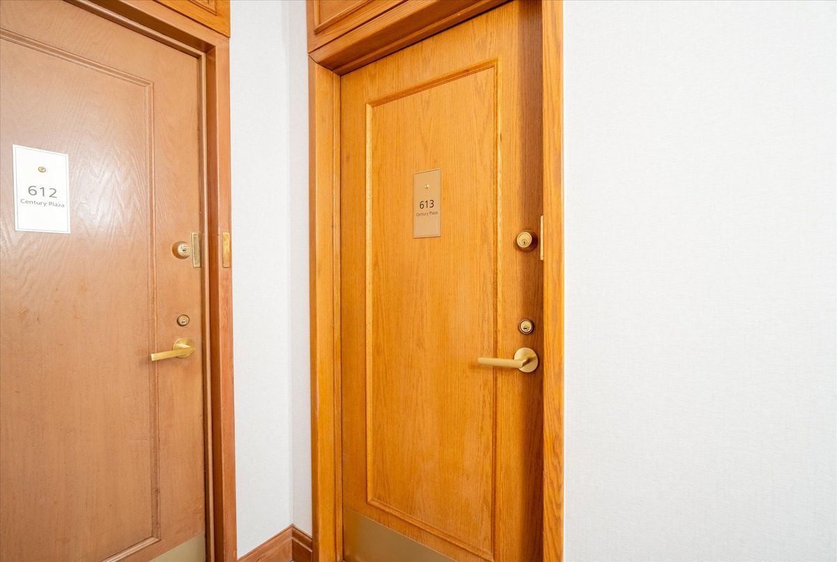 24 Wellesley Street W Toronto 24 Wellesley Street W Toronto