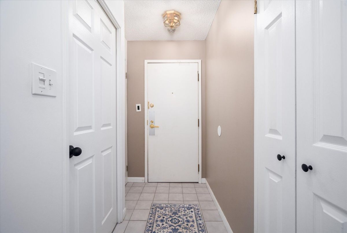 24 Wellesley Street W Toronto 24 Wellesley Street W Toronto