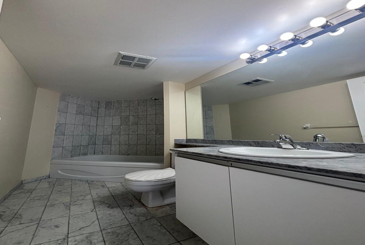 7 Concorde Place Toronto 7 Concorde Place Toronto