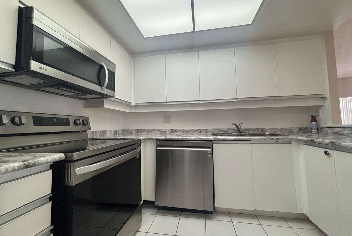 7 Concorde Place Toronto 7 Concorde Place Toronto