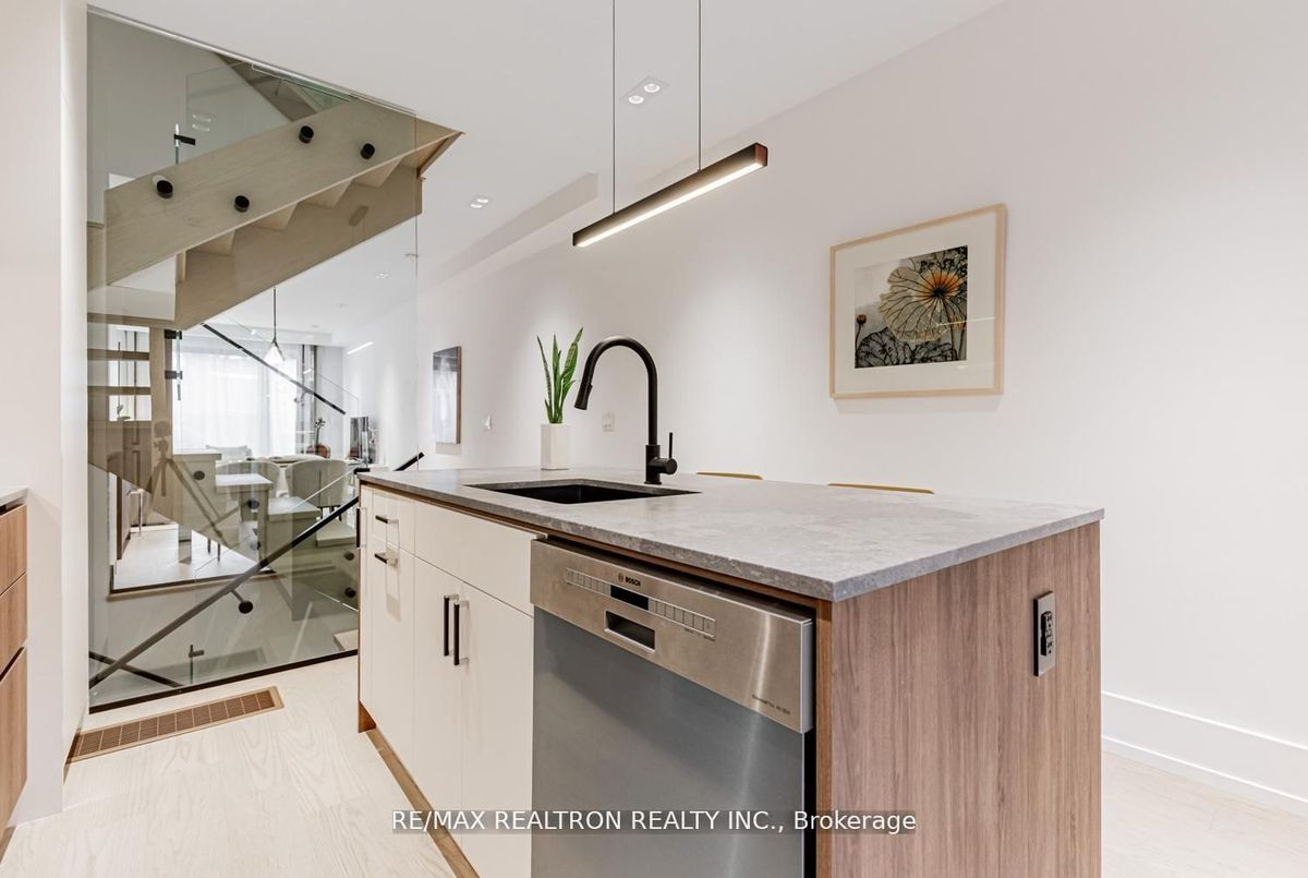 673 Crawford Street Toronto 673 Crawford Street Toronto