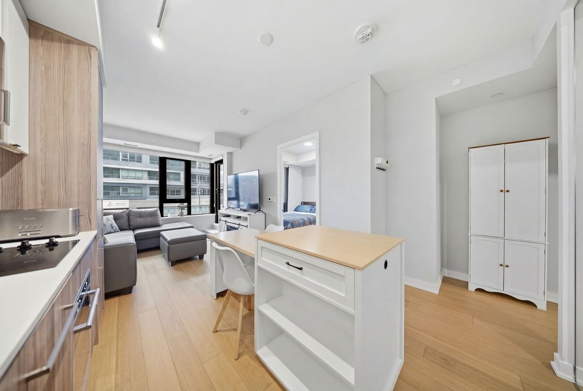 840 St Clair Avenue W Toronto 840 St Clair Avenue W Toronto