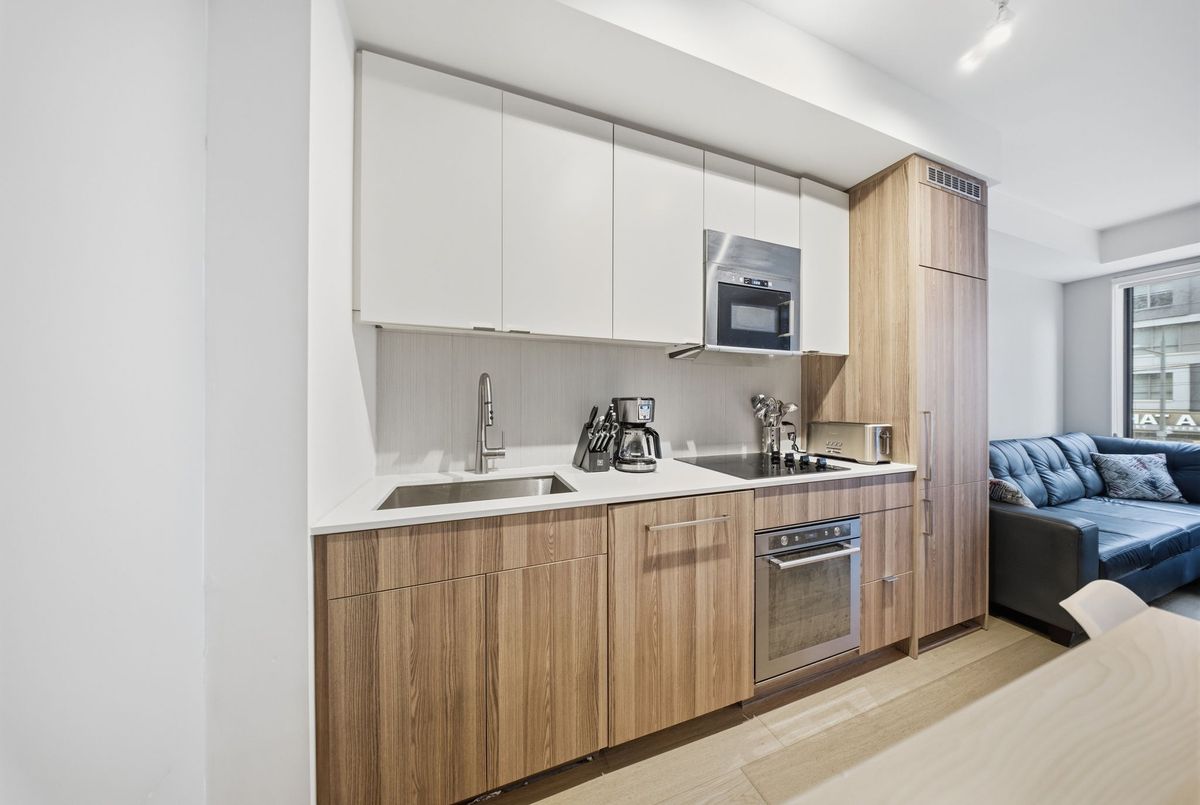 840 St Clair Avenue W Toronto 840 St Clair Avenue W Toronto