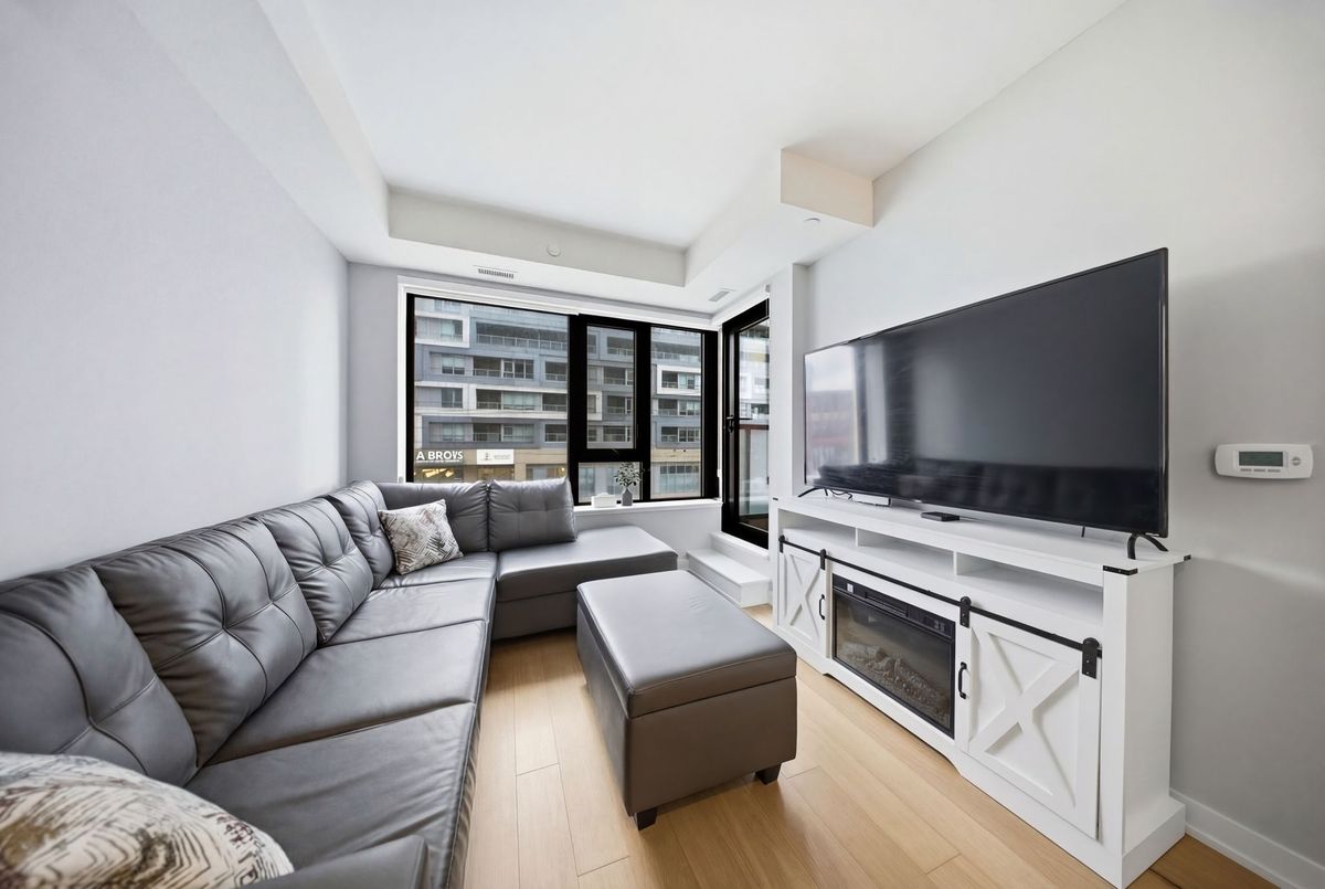 840 St Clair Avenue W Toronto 840 St Clair Avenue W Toronto