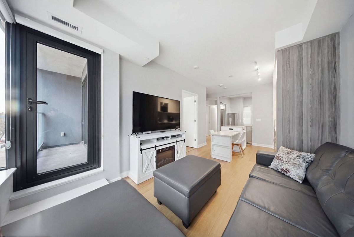 840 St Clair Avenue W Toronto 840 St Clair Avenue W Toronto