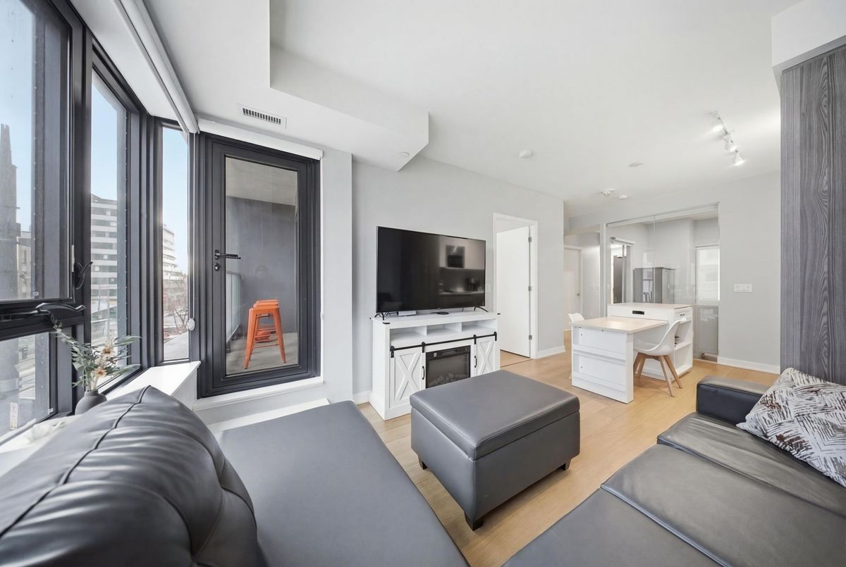 840 St Clair Avenue W Toronto 840 St Clair Avenue W Toronto