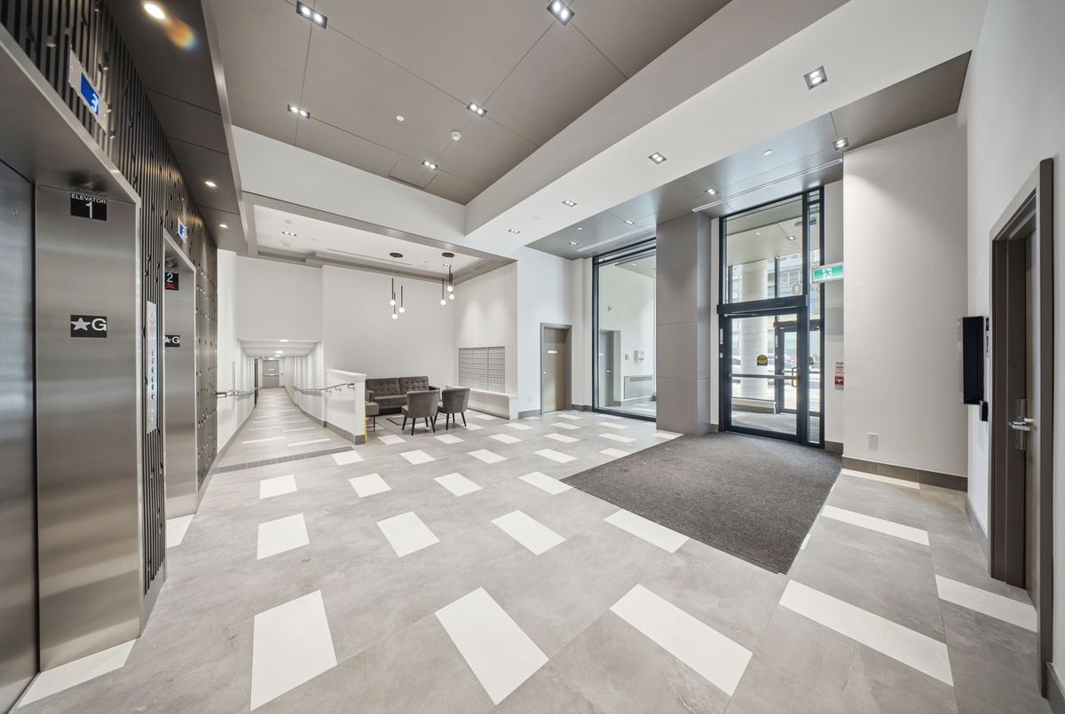 840 St Clair Avenue W Toronto 840 St Clair Avenue W Toronto