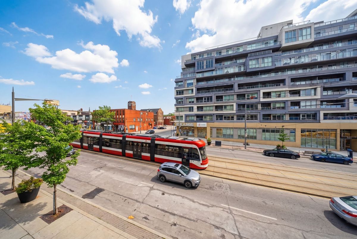 840 St Clair Avenue W Toronto 840 St Clair Avenue W Toronto