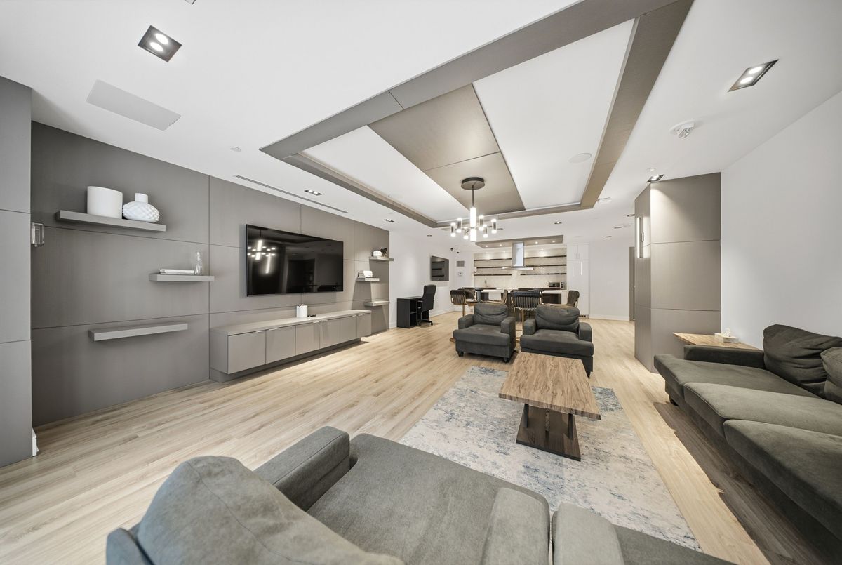 840 St Clair Avenue W Toronto 840 St Clair Avenue W Toronto