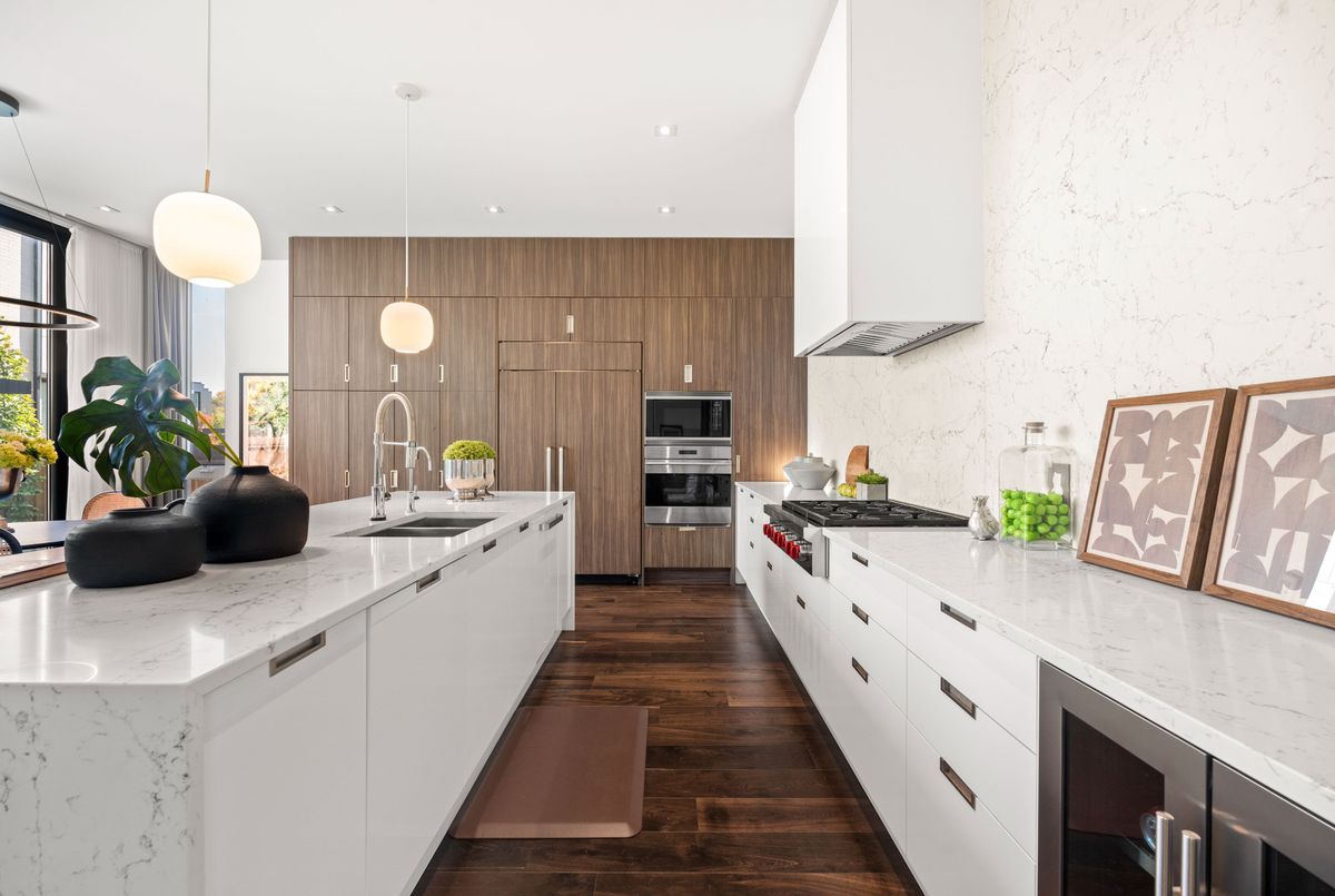 15 Fairmeadow Avenue Toronto 15 Fairmeadow Avenue Toronto