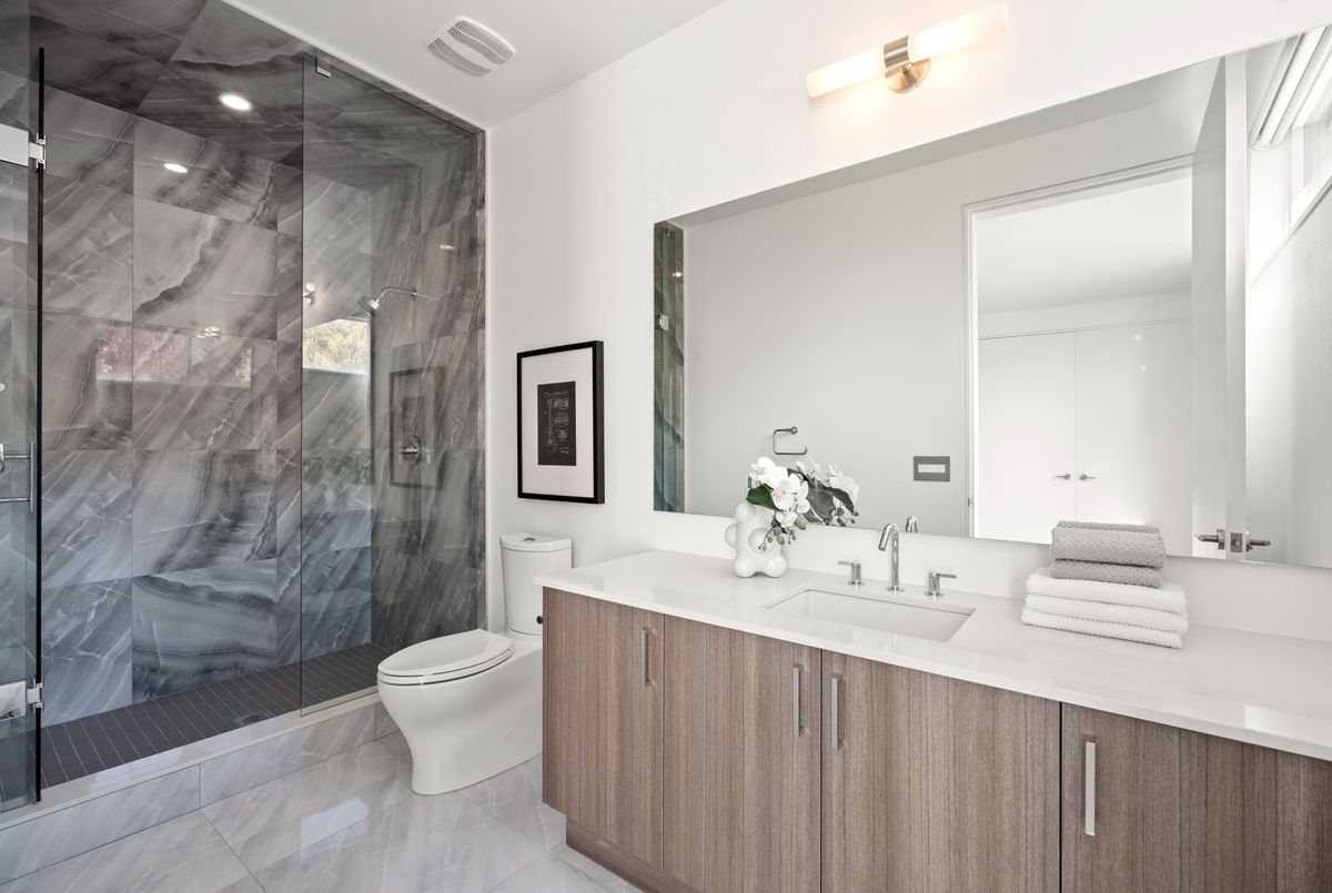 15 Fairmeadow Avenue Toronto 15 Fairmeadow Avenue Toronto