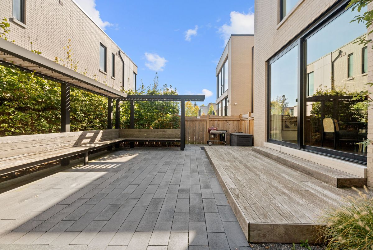 15 Fairmeadow Avenue Toronto 15 Fairmeadow Avenue Toronto