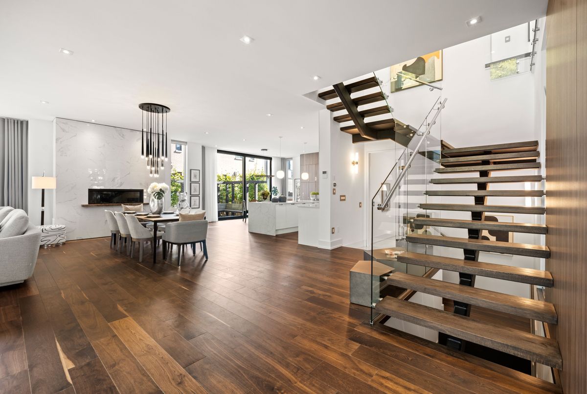 15 Fairmeadow Avenue Toronto 15 Fairmeadow Avenue Toronto