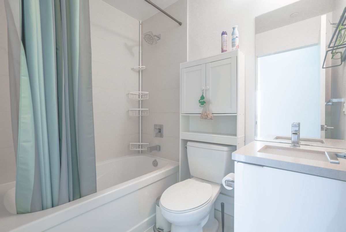 8 Eglinton Avenue E Toronto 8 Eglinton Avenue E Toronto