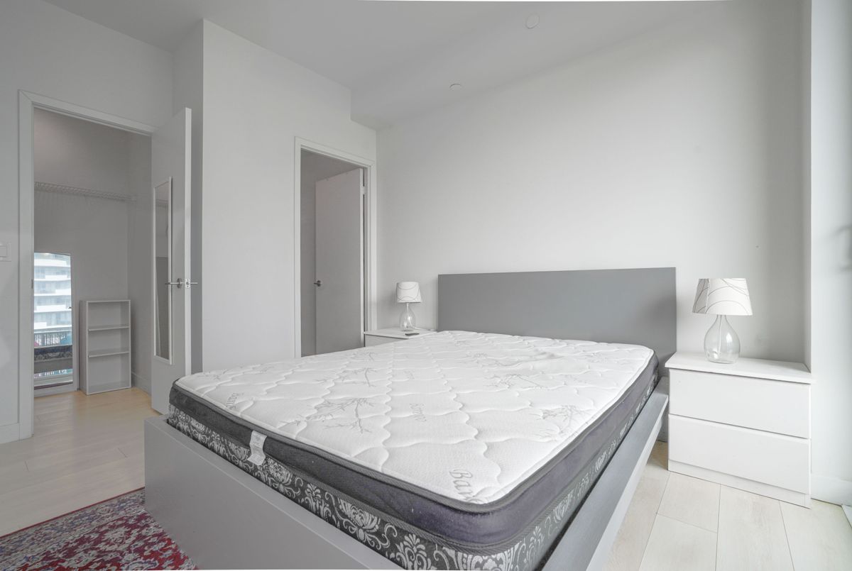 8 Eglinton Avenue E Toronto 8 Eglinton Avenue E Toronto