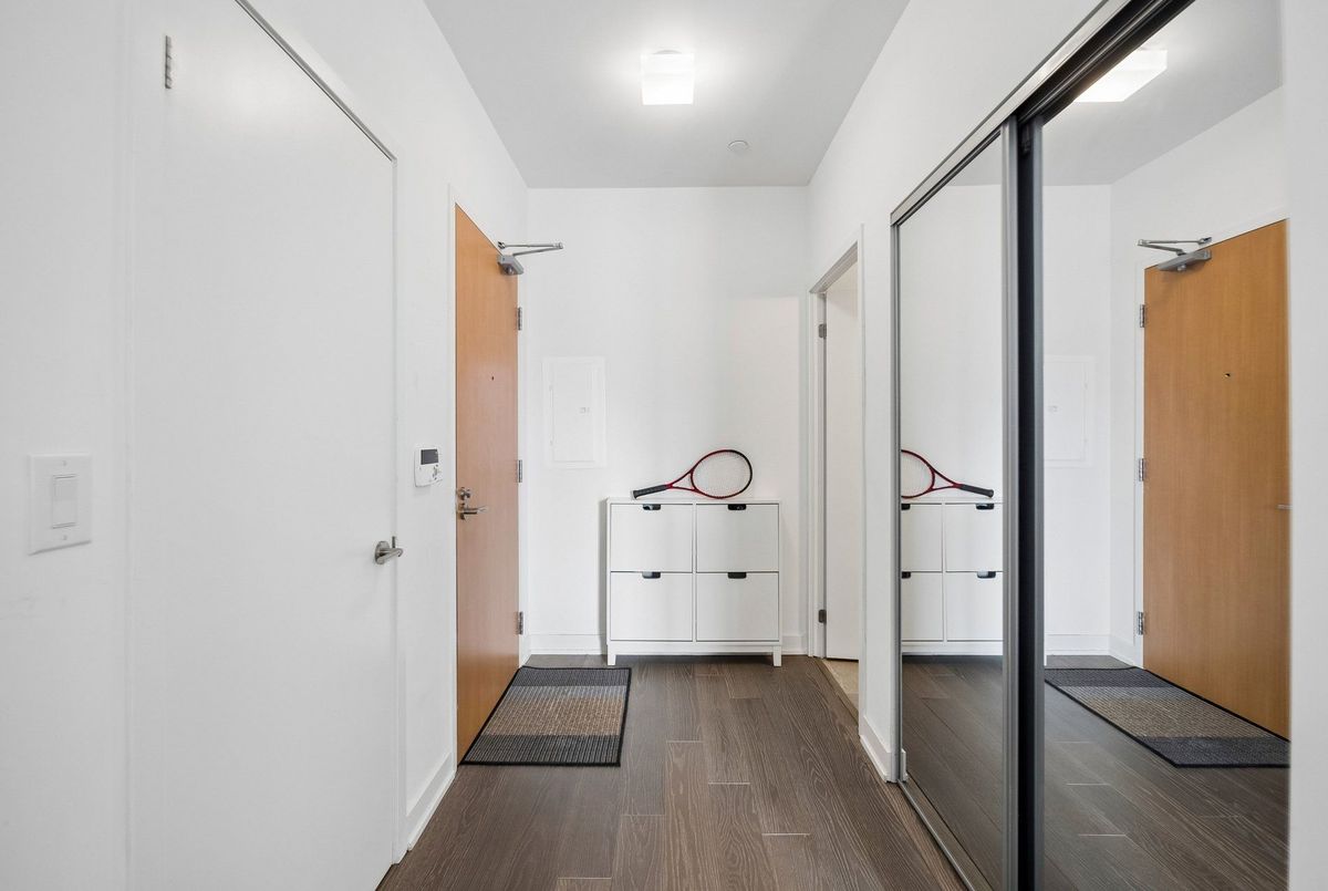 11 Wellesley Street W Toronto 11 Wellesley Street W Toronto