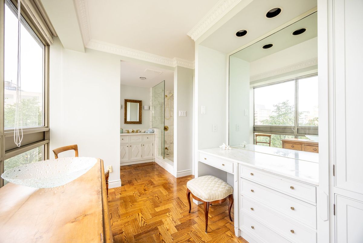 63 St Clair Avenue W Toronto 63 St Clair Avenue W Toronto