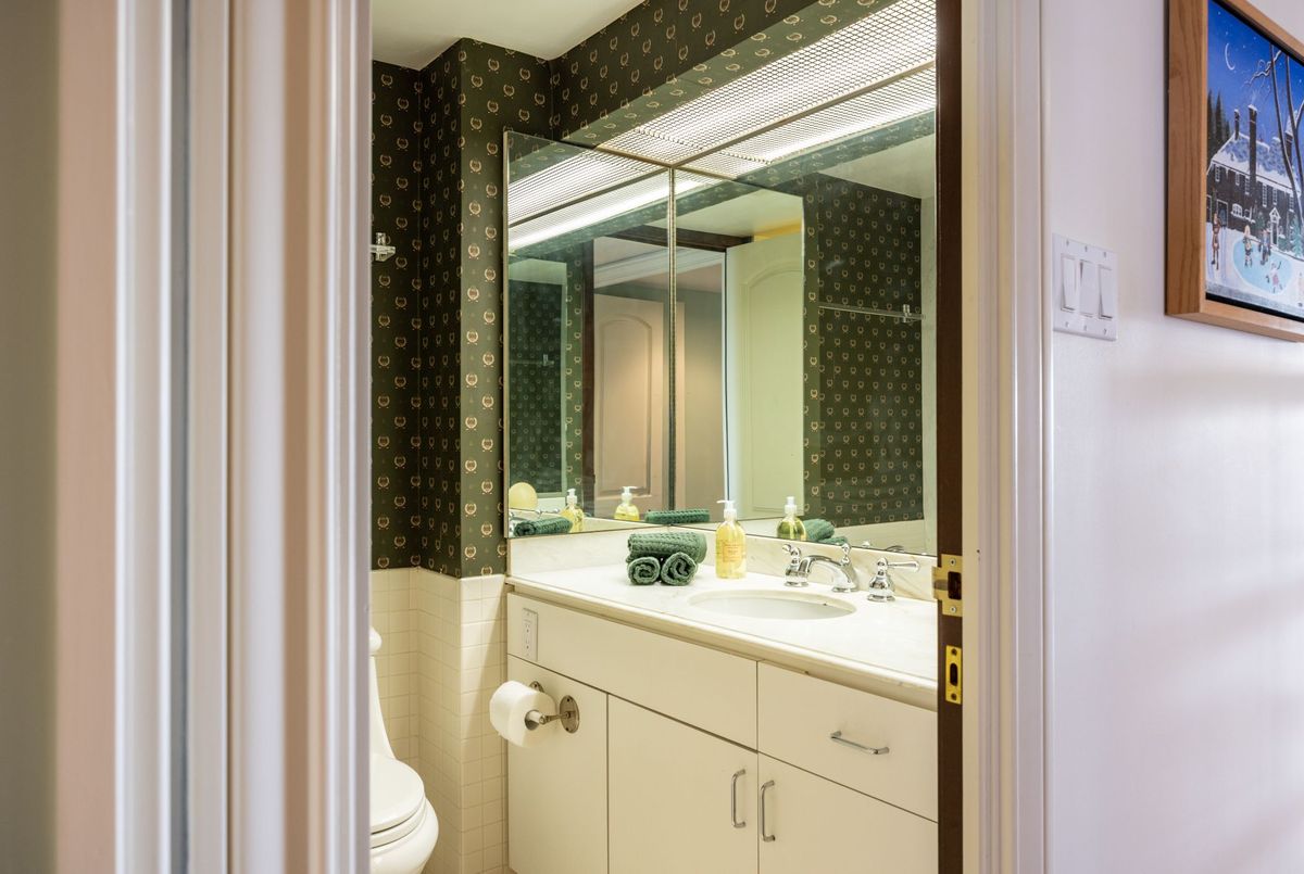 63 St Clair Avenue W Toronto 63 St Clair Avenue W Toronto