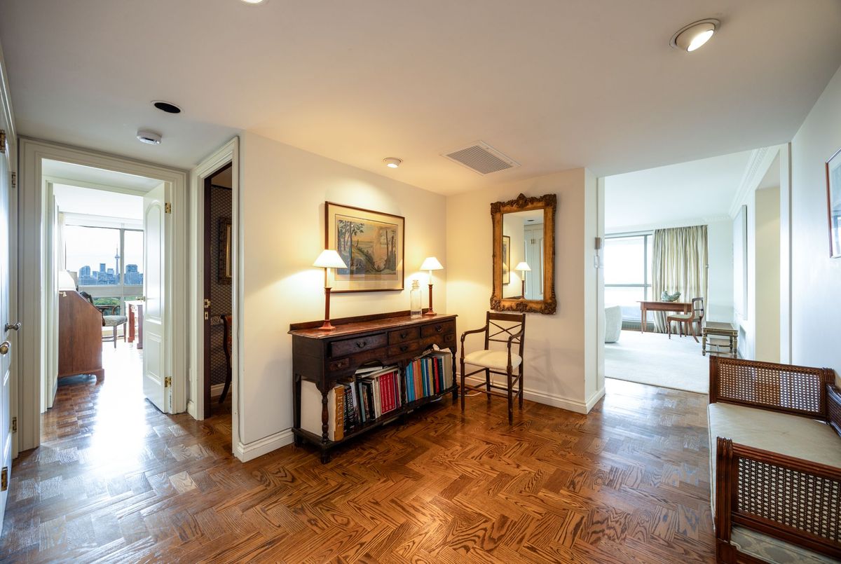 63 St Clair Avenue W Toronto 63 St Clair Avenue W Toronto