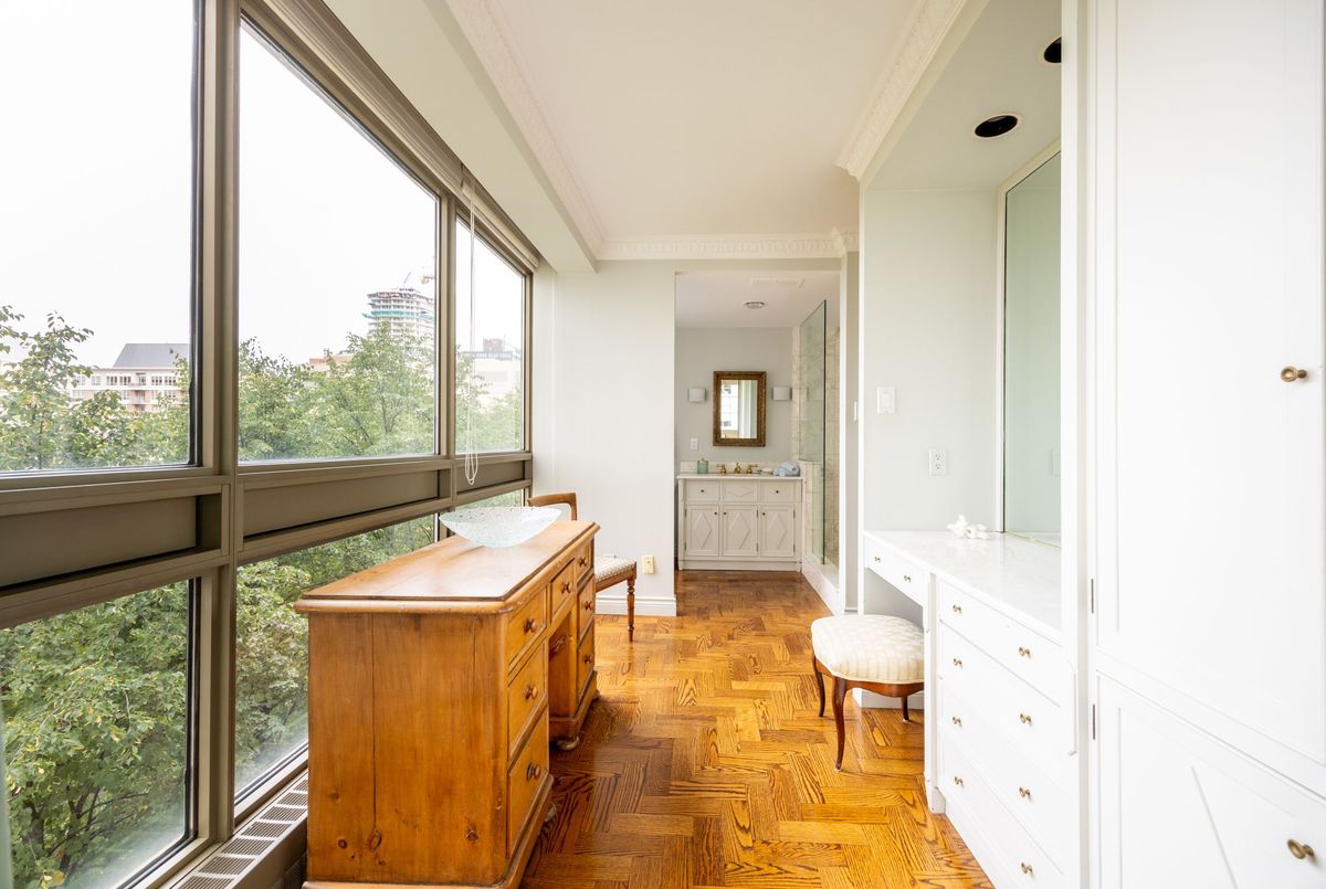 63 St Clair Avenue W Toronto 63 St Clair Avenue W Toronto