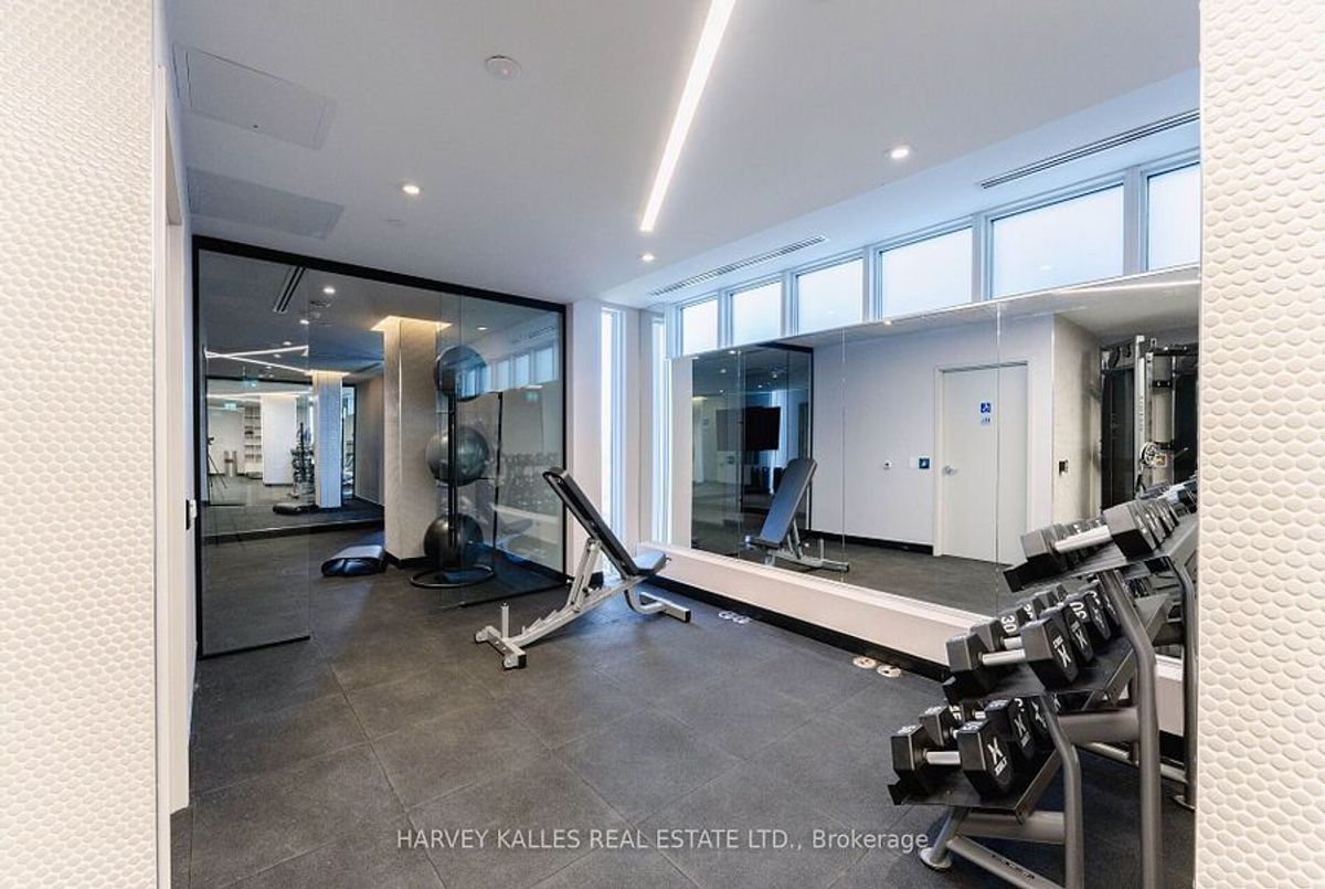 8 Manor Road W Toronto 8 Manor Road W Toronto