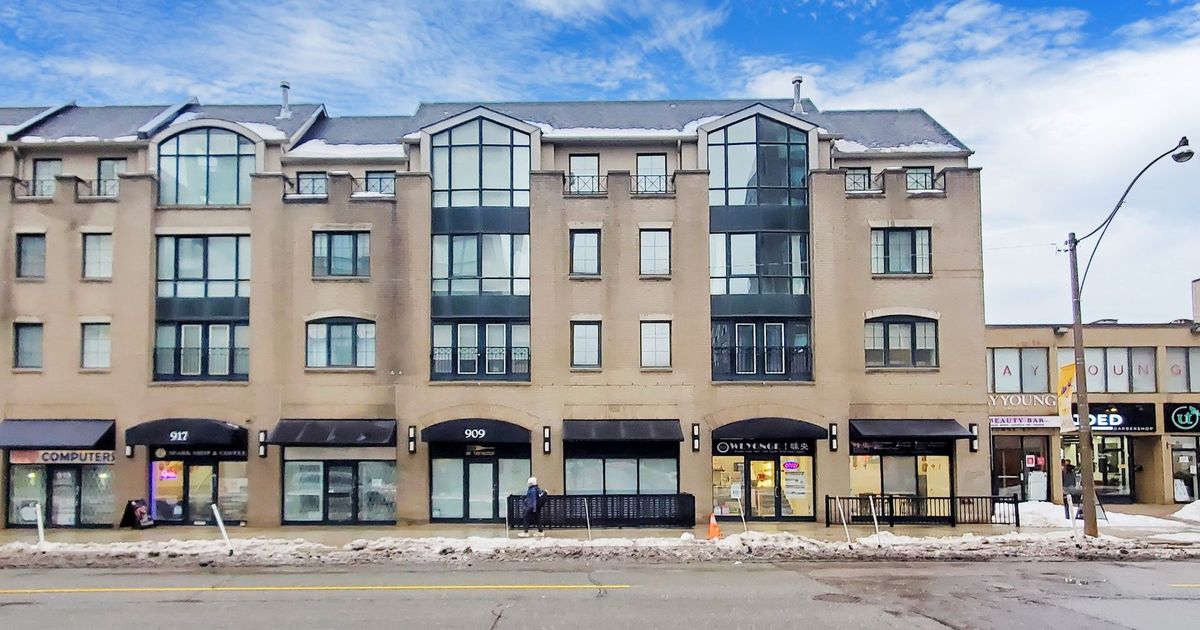 909 Yonge Street Toronto