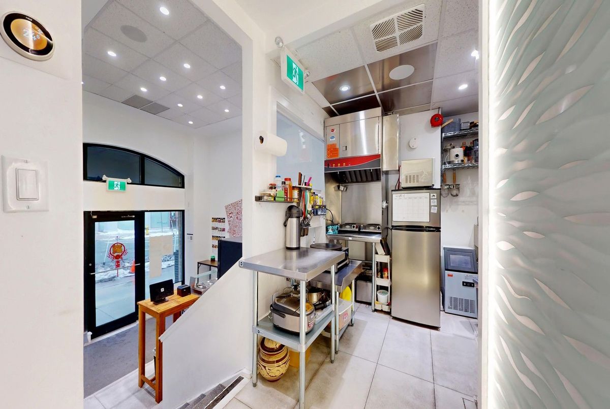 909 Yonge Street Toronto 909 Yonge Street Toronto